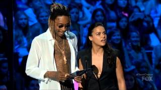 Michelle Rodriguez &amp; Wiz Khalifa - 2015 Teen Choice Awards