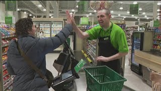 Meet Michael: The Publix cashier that everyone wants to see