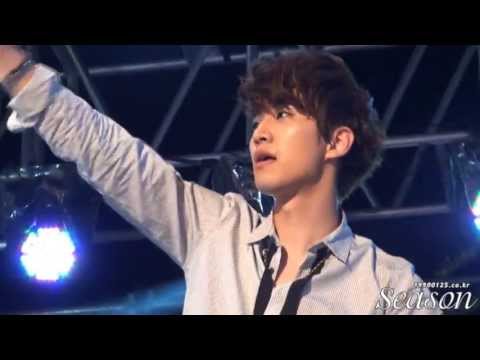 130517 2PM IS BACK - Hands Up 준호 직캠