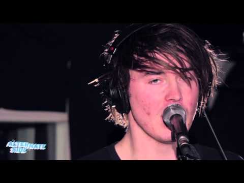 Palma Violets - "Tom The Drum" (Live at WFUV)