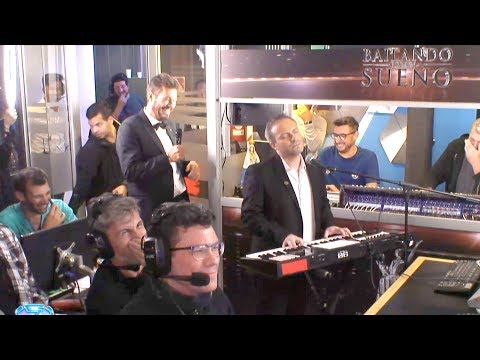 "Maestruli" didn't leave and sang to Marcelo Tinelli from the control room.