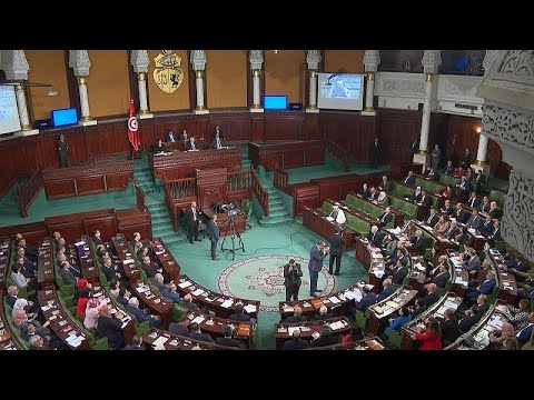 انقطاع الاتصالات على منصتي "زوم" و"تيمز" في تونس مع سعي البرلمان عقد جلسة افتراضية