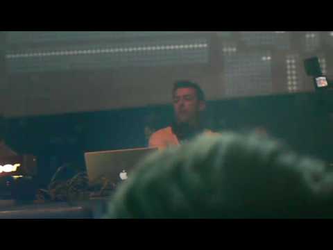 Industrialyzer @ PigFest 25. 12. 2009 (2)