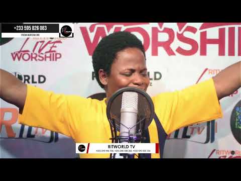 🌟 Experience the Divine Presence with Freda Boateng Jnr! 🌟 Let this worship session transform you.