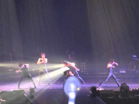 (310813) Infinite - One Great Step Concert Live In Jakarta (2)