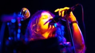 Hope Sandoval - Golden Hair,Live,2010,London (Syd Barrett cover)+lyrics