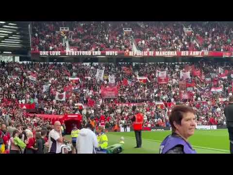 Manchester United v Burnley - players walkout 