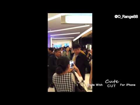 [Fancam] 150928 SHINee (Jonghyun,Key,Taemin) "Married To The Music Fansing" at Siam Paragon