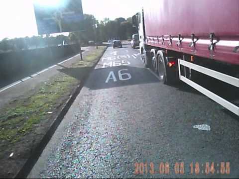Attempted left hook by HGV