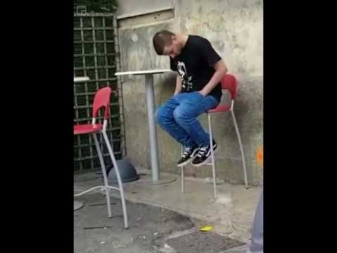 Video divertenti, caduta comica