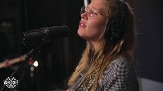 Julia Jacklin - "Head Alone" (Recorded Live for World Cafe)