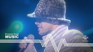 Jamiroquai - Love Foolosophy (The Prince&#39;s Trust Fashion Rocks 2003)