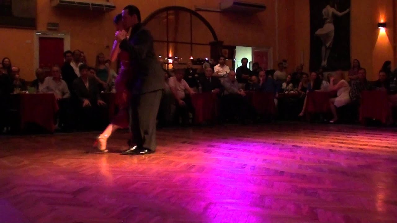2011 Nov Cristian Lopez y Naoko Tsutsumizaki Buenos Aires Milonga Parakultural 3