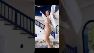 Pretty tiktok short be like...