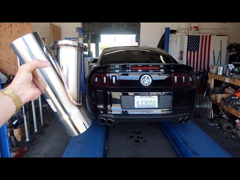Open headers Shelby GT500! Pypes exhaust cutouts amplifies sound by 10x!!! CRAZY LOUD