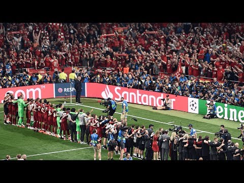 Goosebumps! Spine tingling rendition of You'll Never Walk Alone by Liverpool fans and players