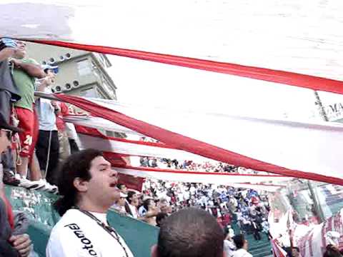 "Banfield vs huracan - fecha 17 - clausura 2010 III.MPG" Barra: La Banda de la Quema • Club: Huracán