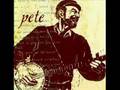 Pete Seeger - The Water is Wide
