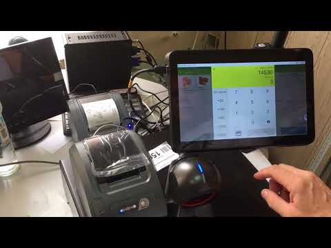 Вики Принт 57 Плюс Ф и ПК с сенсорным экраном на стойке.