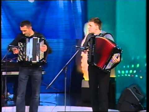 Milos Radovanovic-Splet narodnih kola.avi