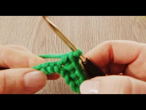Learn to crochet: Beginner knots, single crochet, chain stitch