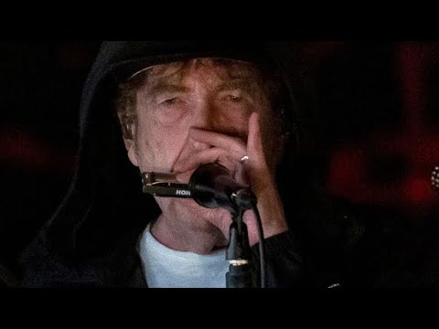 Bob Dylan Surprises Belfast: Covers Rare Van Morrison Song!