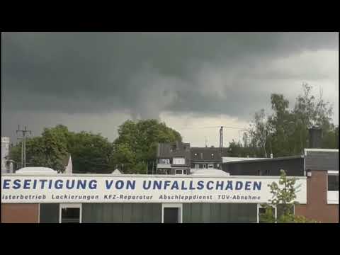 Tornado Entstehung Duisburg Süd, Blickrichtung Mülheim a.d. Ruhr, 09. 06. 2022