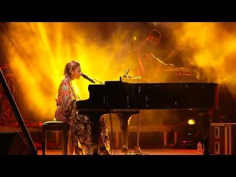 Natassa  Bofiliou - Skali Aglantzias 27.05.2022 | Easy on me - This girl is on fire