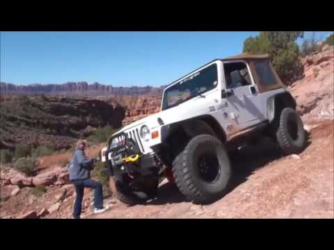 ► HUMMER H1, H2, H3 vs Jeep Wrangler vs Land Rover Discovery Off Road 4x4   YouTube