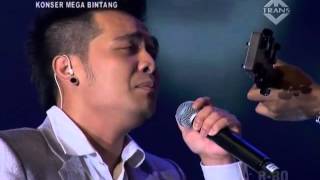 Download lagu D Bagindas   CINTA mp3