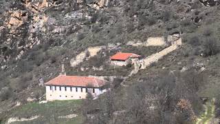 preview picture of video 'Св. Спас, Манастир Чебрен (Chebren Monastery, Mariovo, Macedonia)'