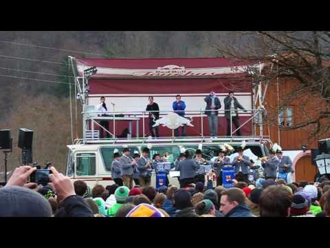 Blumentopf & die Musikkapelle Münsing - Supereinfachschwierig (Live Red Bull Tourbus)