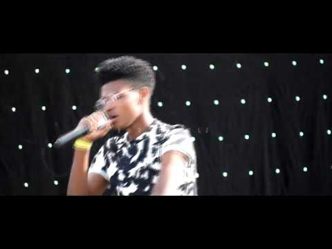 Bodji Style - EN SHOWCASSE (VIDEO OFFICIEL)