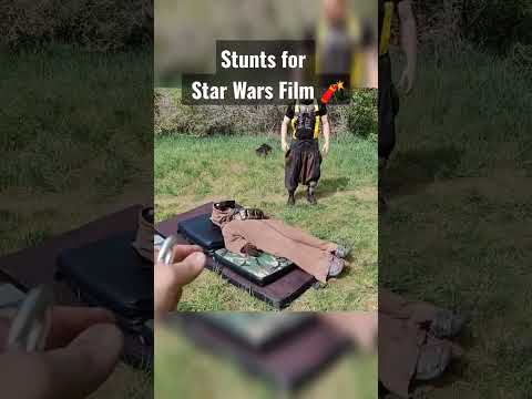 Jawa went FLYING! 💥 #starwars #bobafett #mandalorian #babyyoda #jawa #stunt #fy