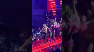 Download lagu Sabrina Carpenter after her performance of 'Tears' at the 2025 VMAs mp3 Download lagu Sabrina Carpenter after her performance of 'Tears' at the 2025 VMAs mp3