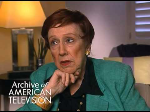 Jean Stapleton discusses Archie Bunker and Carroll O'Connor - EMMYTVLEGENDS.ORG