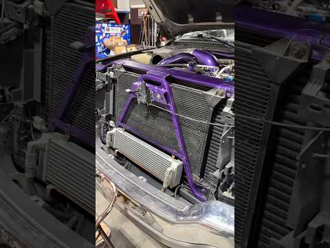 Banks intercooler LBZ Duramax #dieselengine #duramax #lbz #diesel #mechanic #intercooler #shorts
