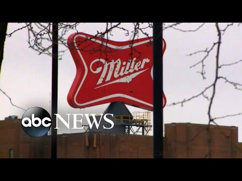 ミルウォーキーの醸造所での銃乱射事件の後、銃を含む6人が死亡した。 (6 dead, including gunman, after mass shooting at Milwaukee brewery)