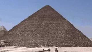 preview picture of video 'On location of City of the Dead - the Great Pyramid'