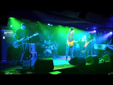 Acid Row - ACID ROW - TURTLE ON THE ROAD