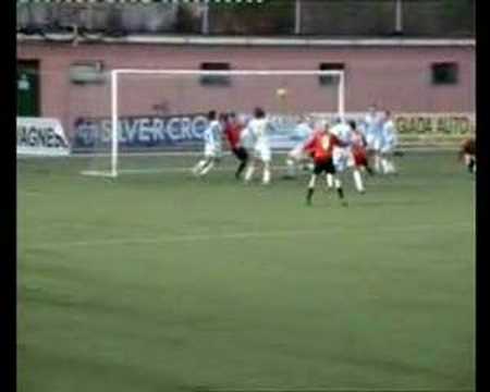 A.Ciassetta pareggia in mischia e la folla esulta...