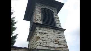 preview picture of video 'campana della cappella degli alpini Luzzogno (vb)'