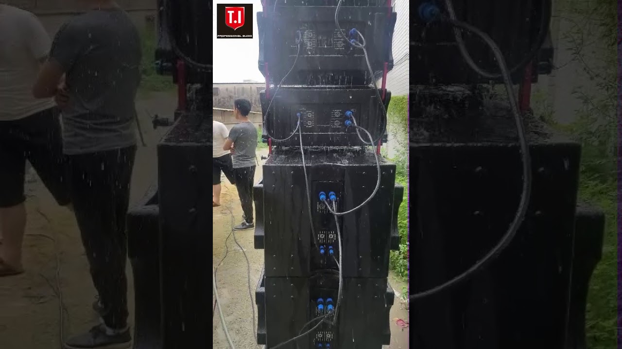 T I Audio waterproof line array.