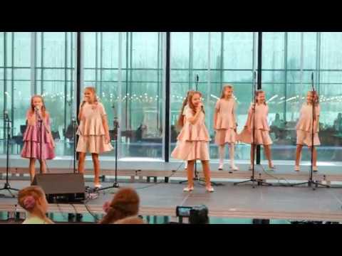 "Pidupäev" - Gloria & Laulupesa - kontsert "Lapse tänu Eestile"