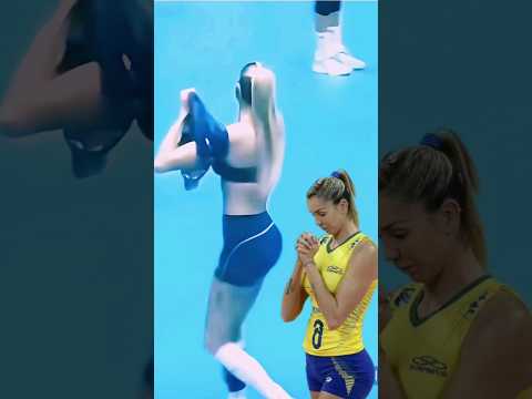 Thaisa Menezes 🇧🇷 volleyball || shirt changing on court #volleyball #vollyball #voleybol #brazil