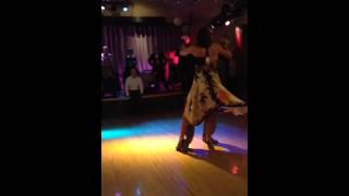 Santiago Castro y Fernanda Valdovinos - Mozo Guapo