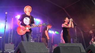 THE POPGUNS - Still a world away (Live @ Indietracks) (26-7-2014)