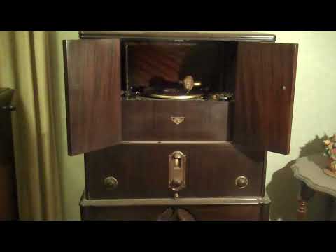 CARL FENTON BENNIE KUREGER - WHAT DO YOU DO SUNDAY MARY - ROARING 20's VICTROLA RADIOLA 7-11