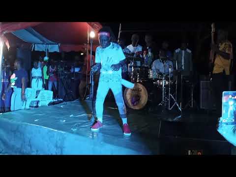 RIGHTEOUS VANDYKE PERFORMED LIVE AT PRESTEA KUTUKROM.