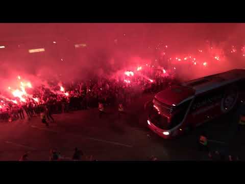 "Ruas de fogo - Internacional x Cruzeiro - Copa do Brasil 2019" Barra: Guarda Popular &bull; Club: Internacional